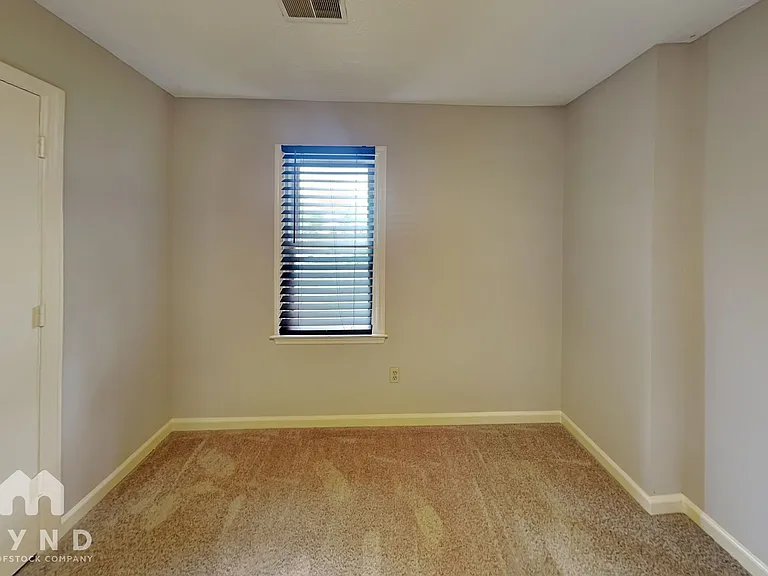 4915 Willow Ln — Photo 15