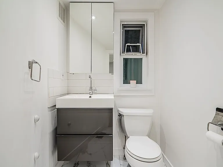 6446 Marine Dr — Photo 21