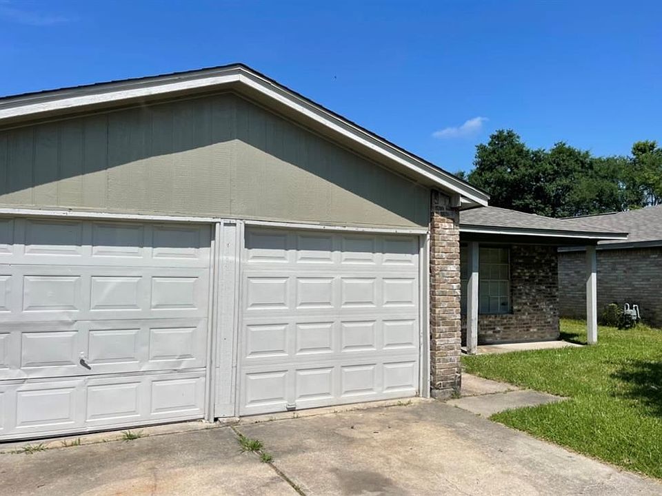 1st image of 8702 Valley Meadow Dr