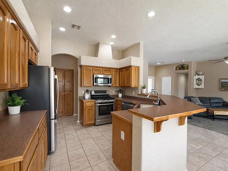 10745 E 38th Ln — Photo 12