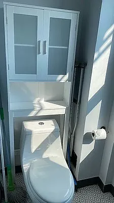 Rented by Merileads Inc. | media 27