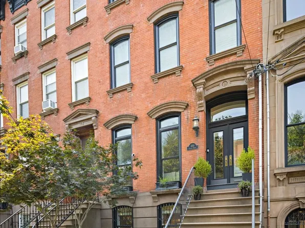 630 Hudson Street image 4 of 50