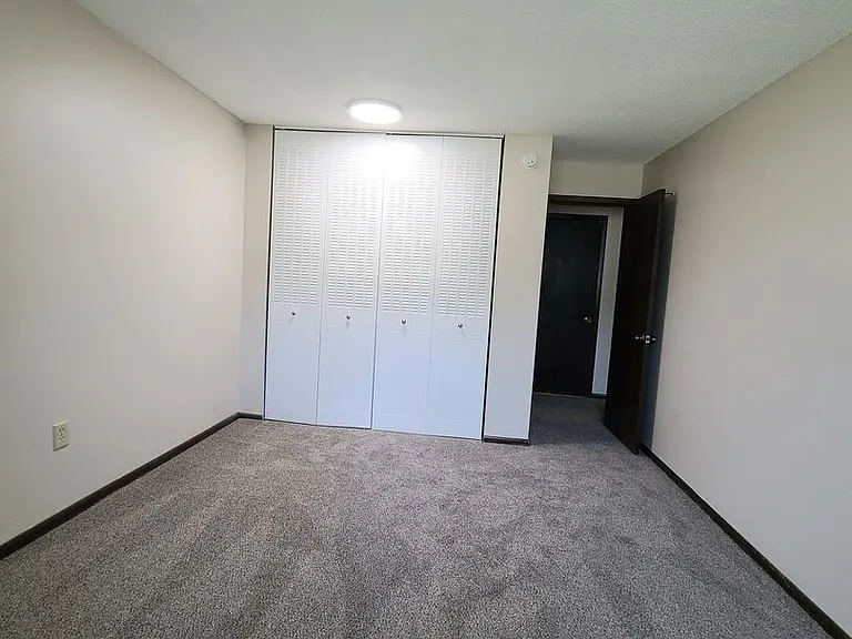 Eastgate Apartments — Photo 79