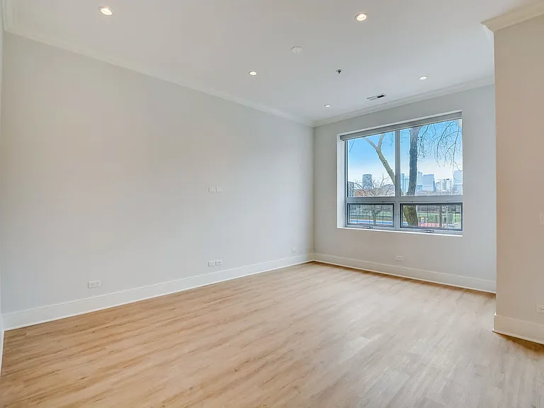 Laflin Place — Photo 39