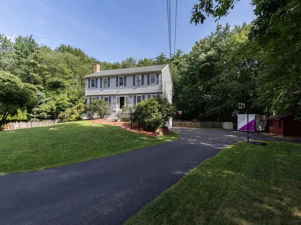 12 Applewood Lane, Salem, NH 03079
