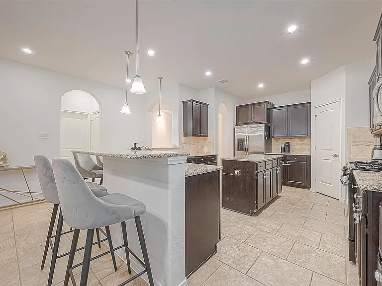 8722 Adrienne Dr — Photo 16