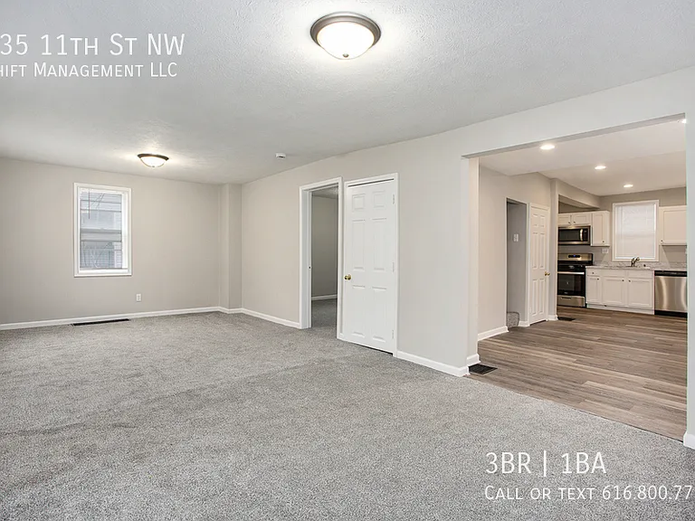 535 11th St NW — Photo 2