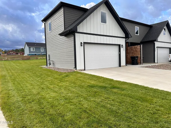 1237 9th St SW, Watford City, ND 58854