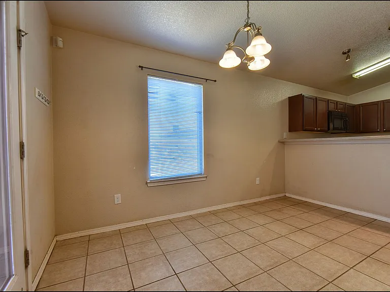 7351 Burntside Ln — Photo 11