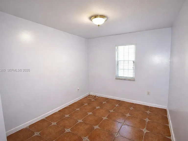 2544 SW 20th St — Photo 23