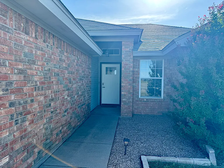 2710 Bishop Rd — Photo 2