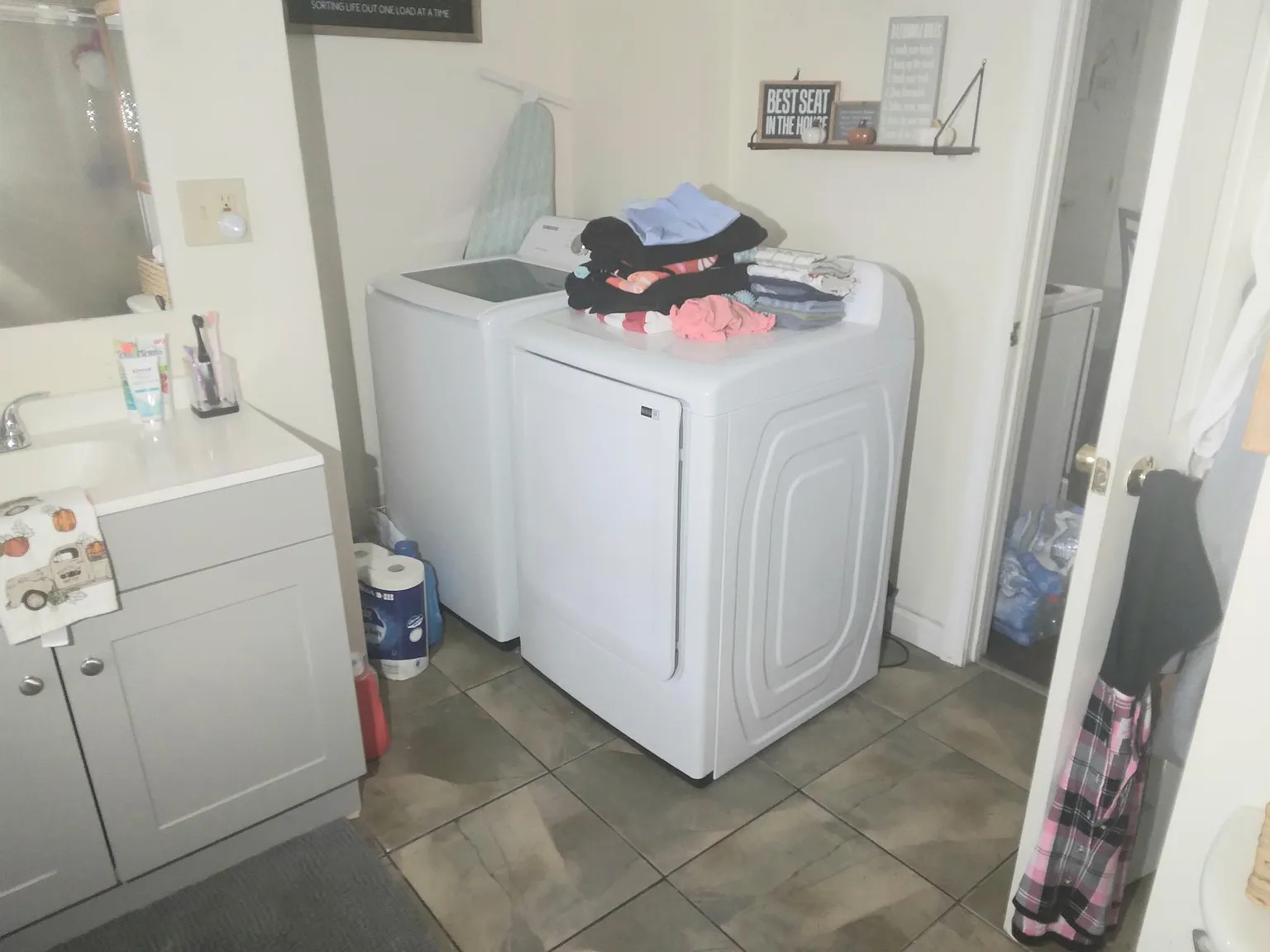 4 bed, 1400 sqft, $2,100 — Photo 3