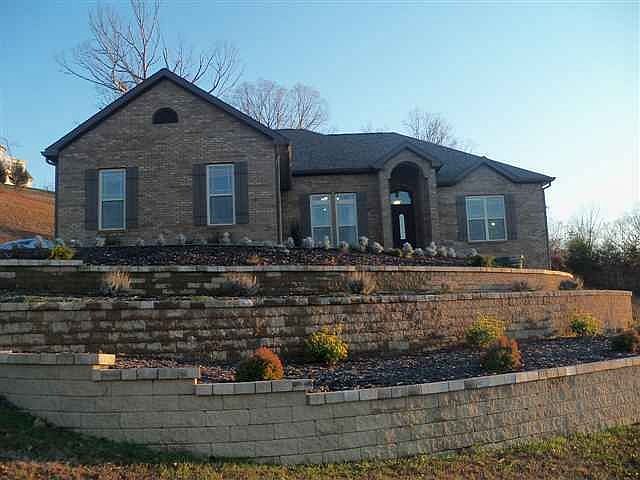 1st image of 136 Shady Hill Cir