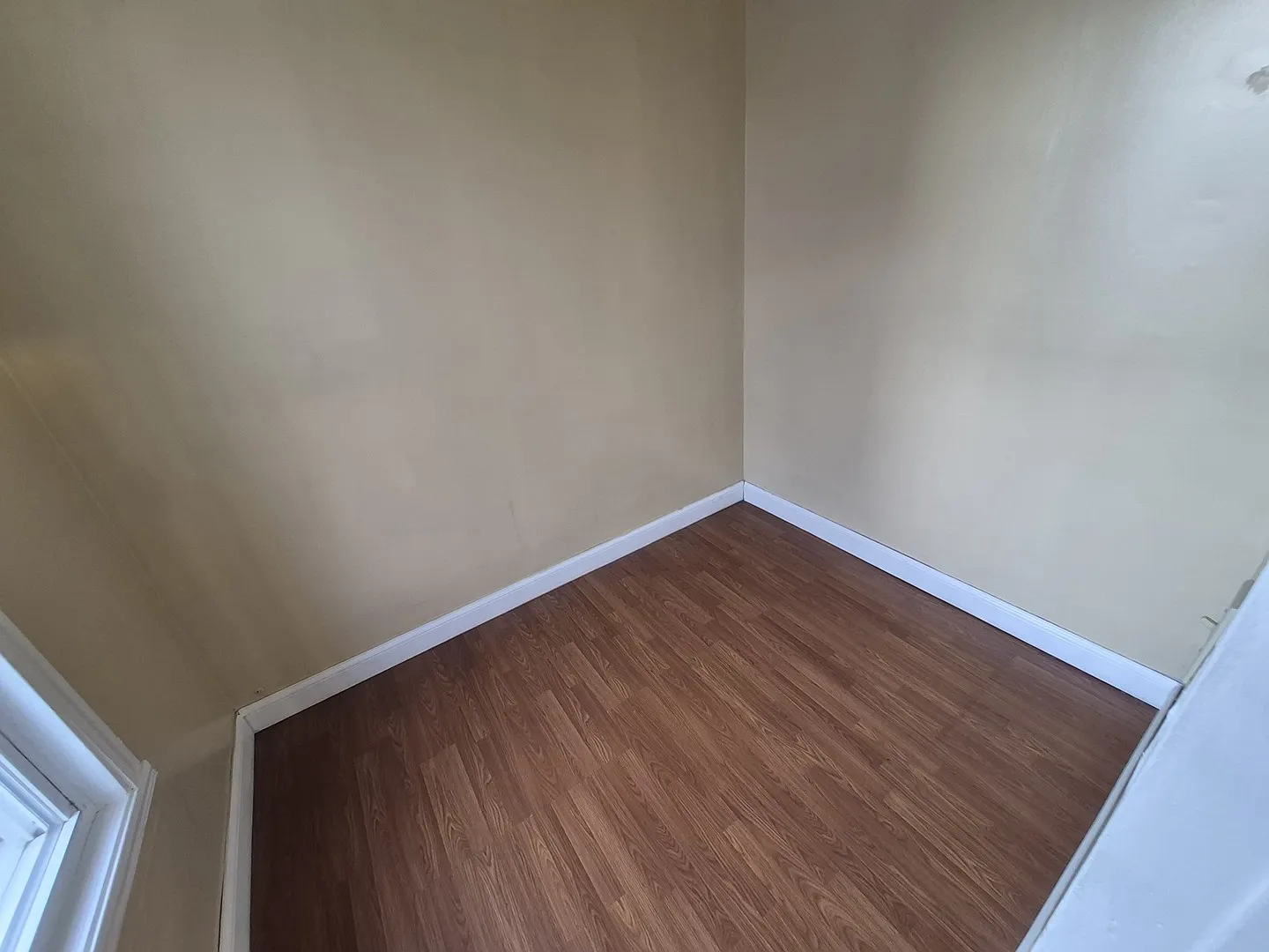3 bed, 1300 sqft, $2,100 — Photo 4