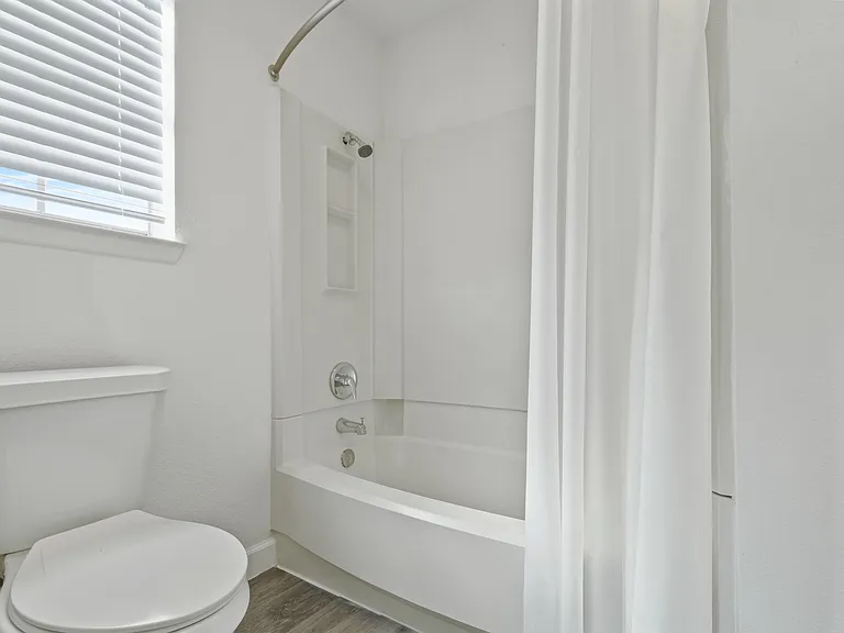 2406 Capitan Dr #D — Photo 14