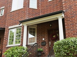 1827 W Sunnyside Ave, Chicago, IL 60640