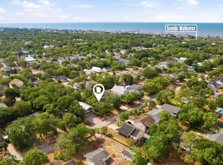 140 NE 6th St, Oak Island, NC 28465