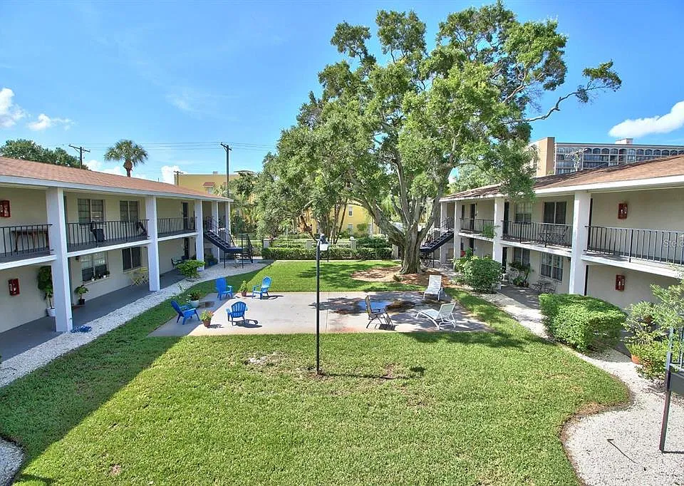 3119 W De Leon St #11