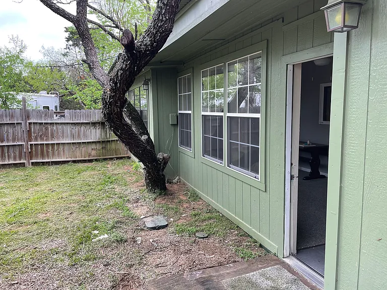 114 Fleury Way #F — Photo 5