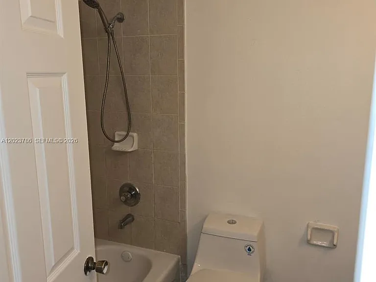 13658 SW 142nd Ter — Photo 32