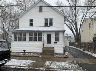 28 Blodgett St, Springfield, MA 01108