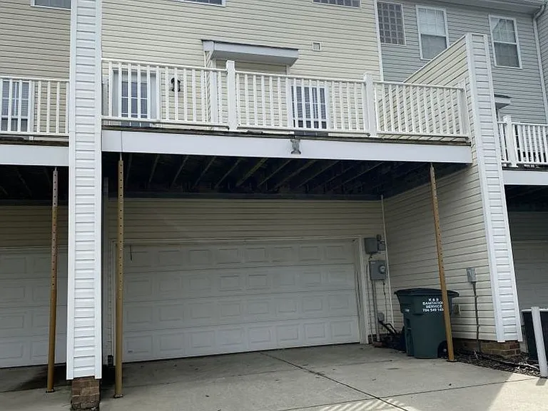 10020 Kings Parade Blvd — Photo 33