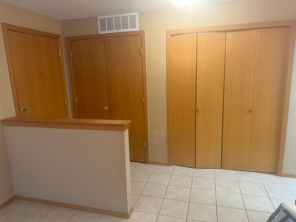 Entry with large closet