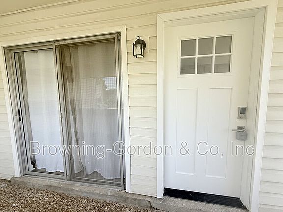 3rd image of 810 Bellevue Rd APT 293