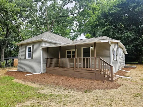 46 Mitchell St, Carrollton, GA 30117
