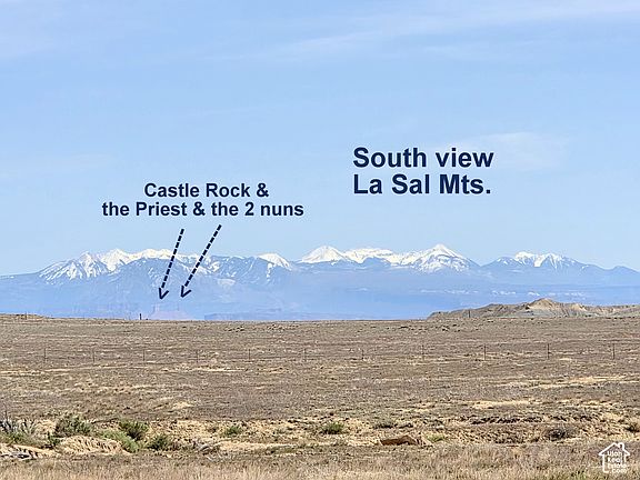 5th image of 458 S Singing Desert Rd W
