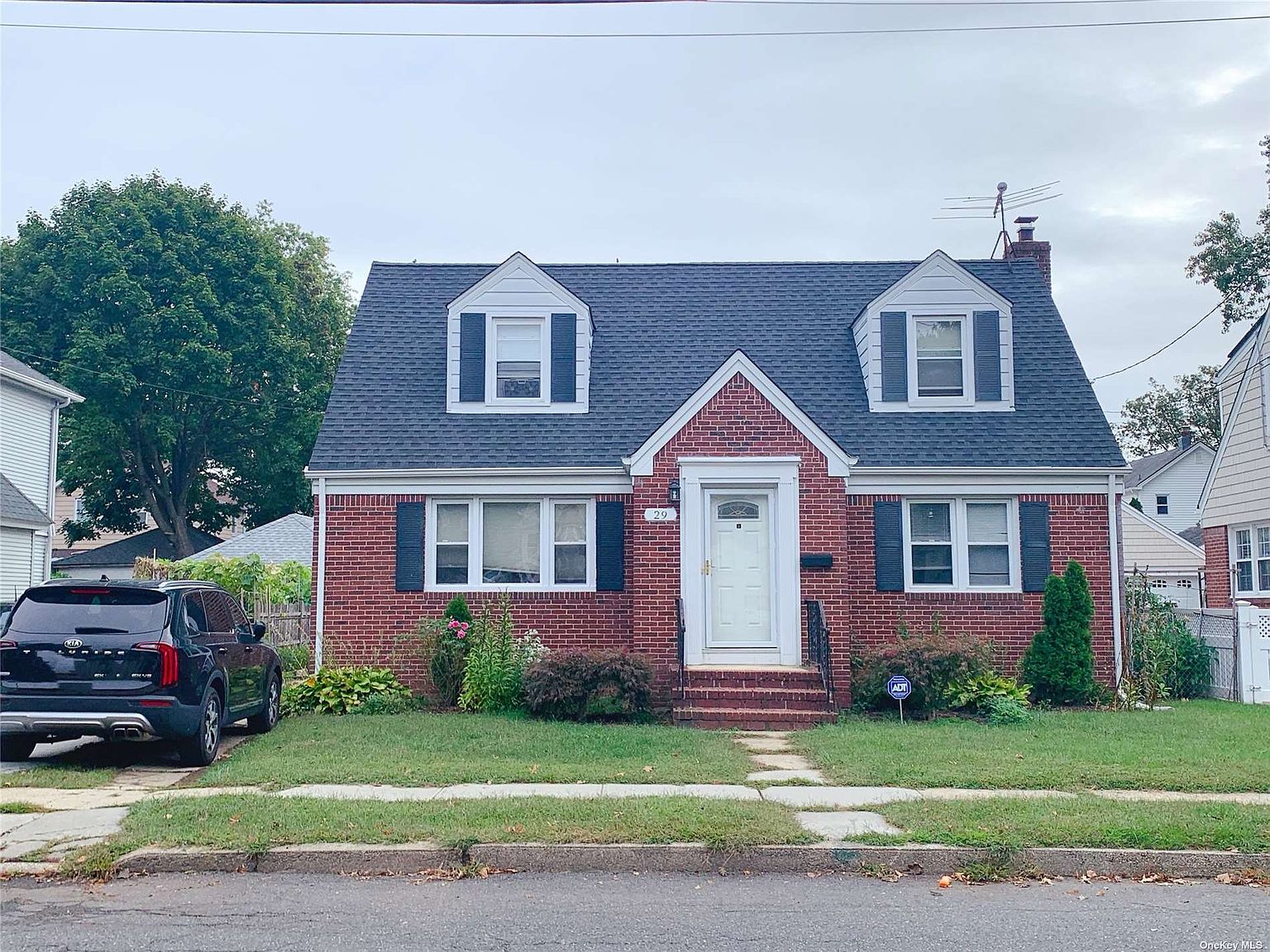 29 Beechhurst Avenue, Floral Park, NY 11001 Zillow