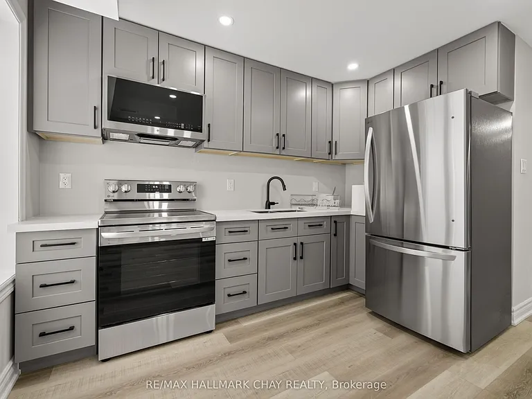 63 Janes Cres #BASEMENT — Photo 13