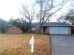 608 Evandale Dr, Bedford, TX 76022