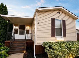 37 Nicole Dr, Ransomville, NY 14131