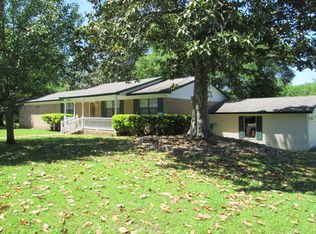 3801 Manchester Rd, Moss Point, MS 39562