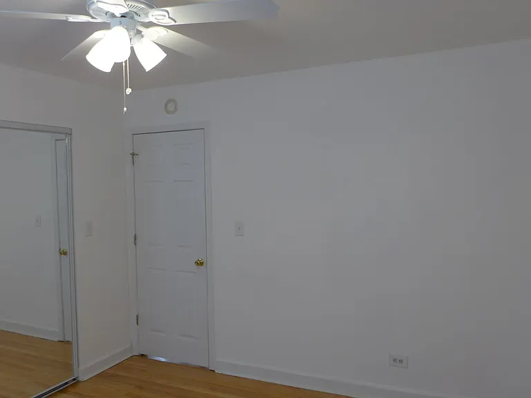 Winthrop Suites Apartments — Photo 20