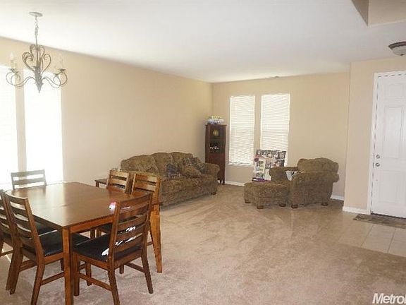 2nd image of 673 Birch Ave