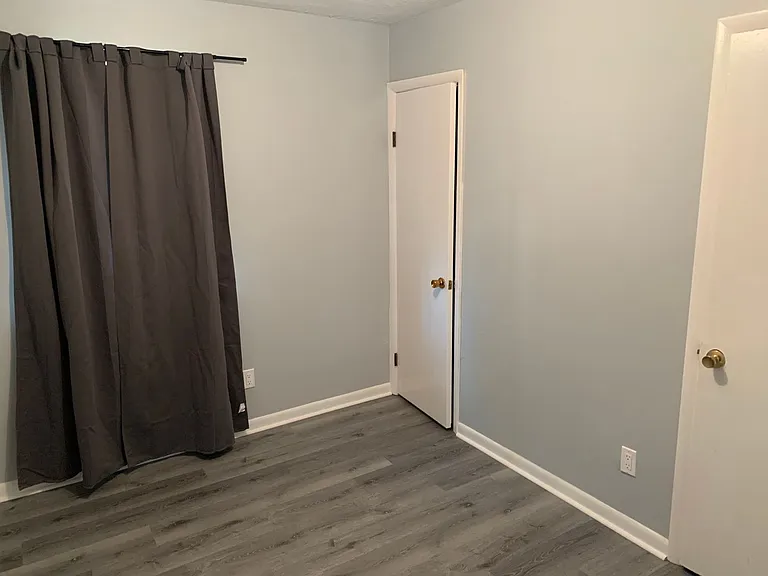 138 Hickory Dr — Photo 12