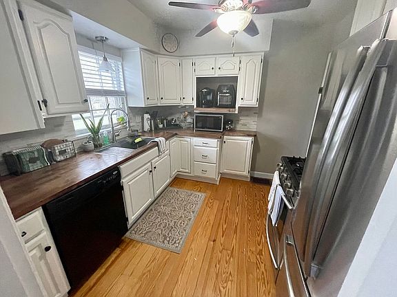 2nd image of 942 Croyden Dr