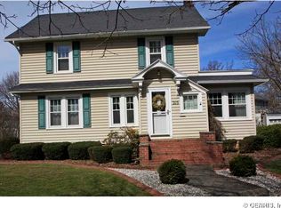 215 Saint Regis Dr S, Rochester, NY 14618