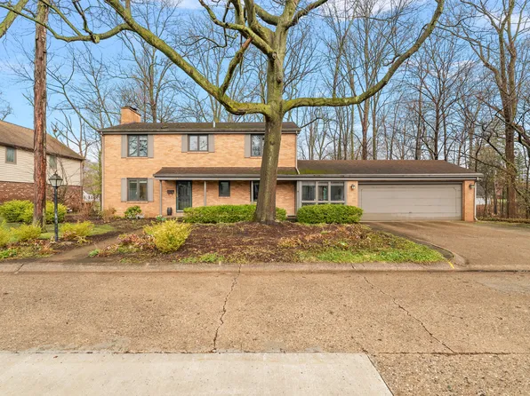 703 Comings Ave, Saint Joseph, MI 49085