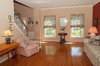 4th image of 1437 W Rockspray Rd