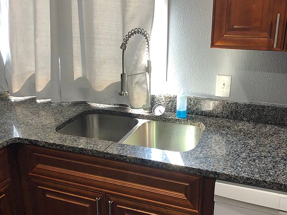 5th image of 2074 Bramblewood Dr