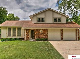 9615 Binney St, Omaha, NE 68134