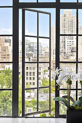 Sold by Compass | media 7