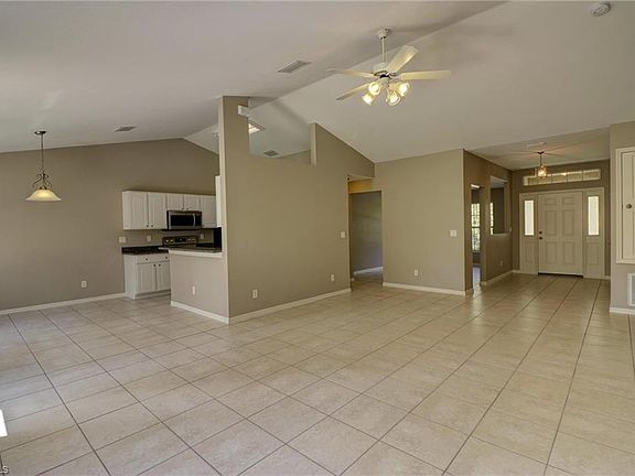 5th image of 1014 NE 33rd Ter