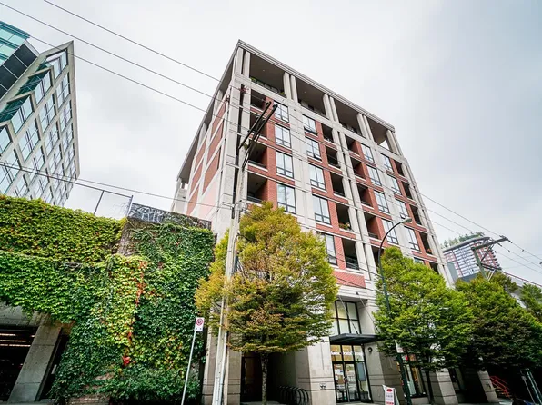 531 Beatty St #205, Vancouver, BC V6B 0C5