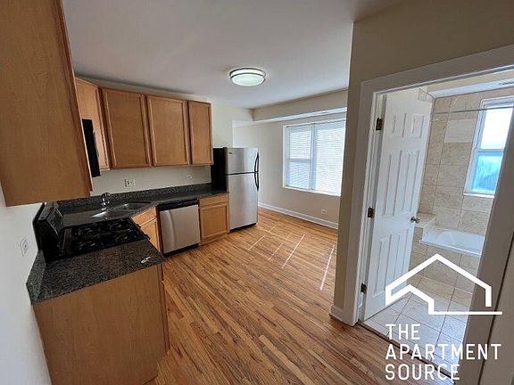 2nd image of 4607 N Monticello Ave #3S