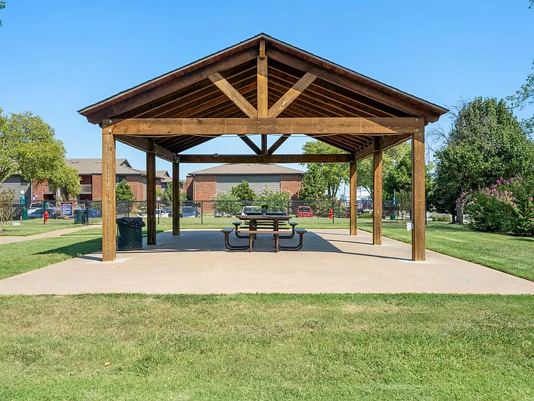 Echo Trail Apartments - Lease Today & Save $300 OFF Move-In Costs! — Photo 68