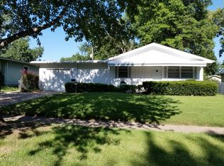 2606 SW Indian Trl, Topeka, KS 66614